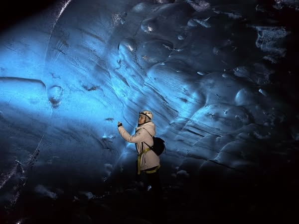 鄭家純私下近況曝光!比基尼解放「浮起大冰山」罕公開辣片…網歪樓:重複看