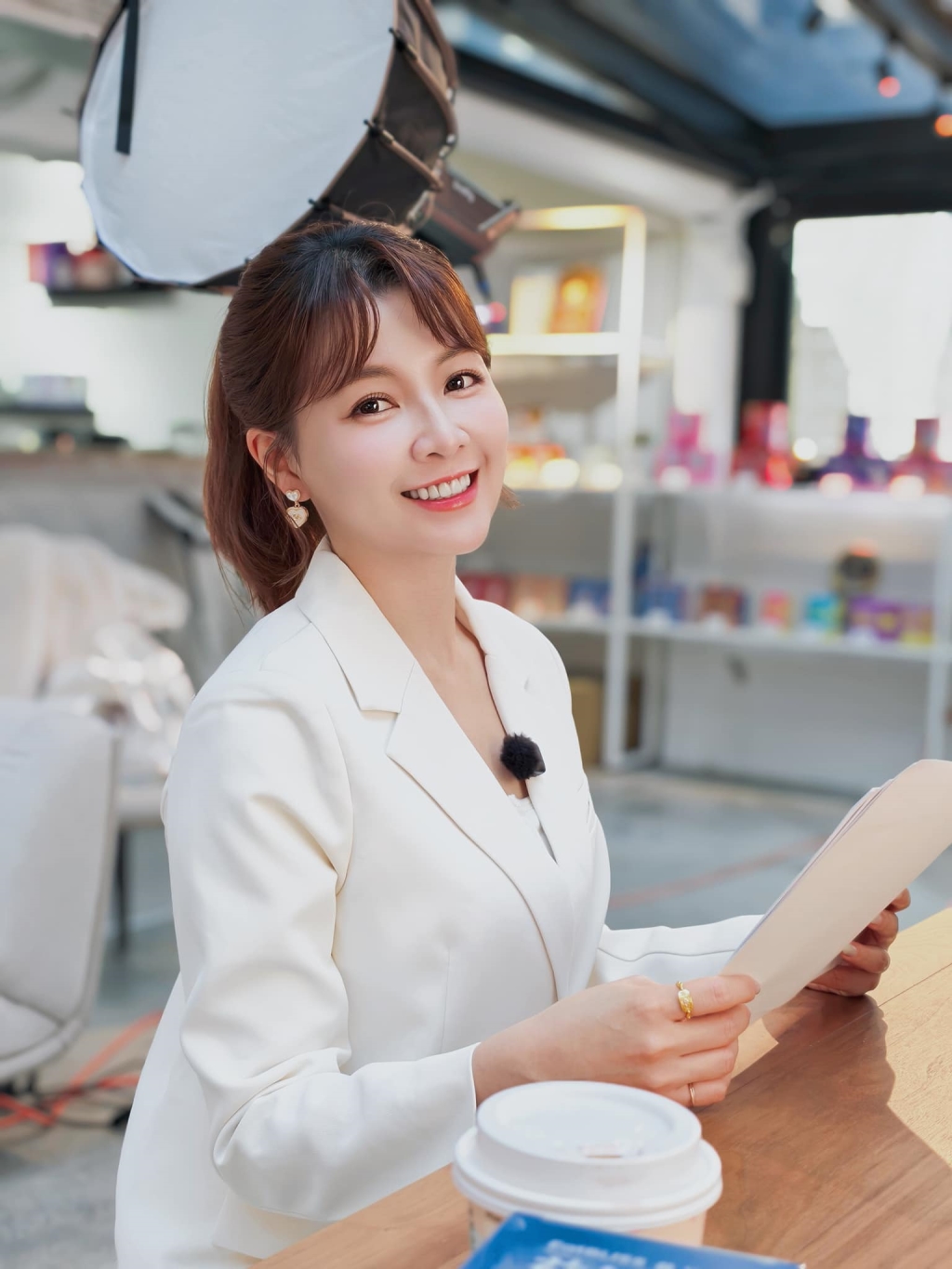 八點檔女神謝京穎「膚況關鍵」超狂！《姊妹亮起來》揭密「超奢」養膚內幕！