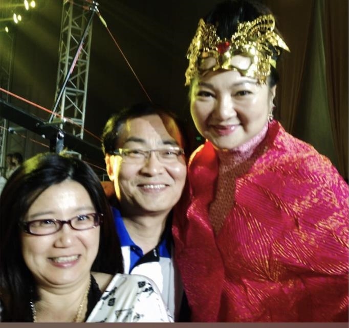 白冰冰不捨好友余丹丹 徹夜未眠前往告別式送最後一程