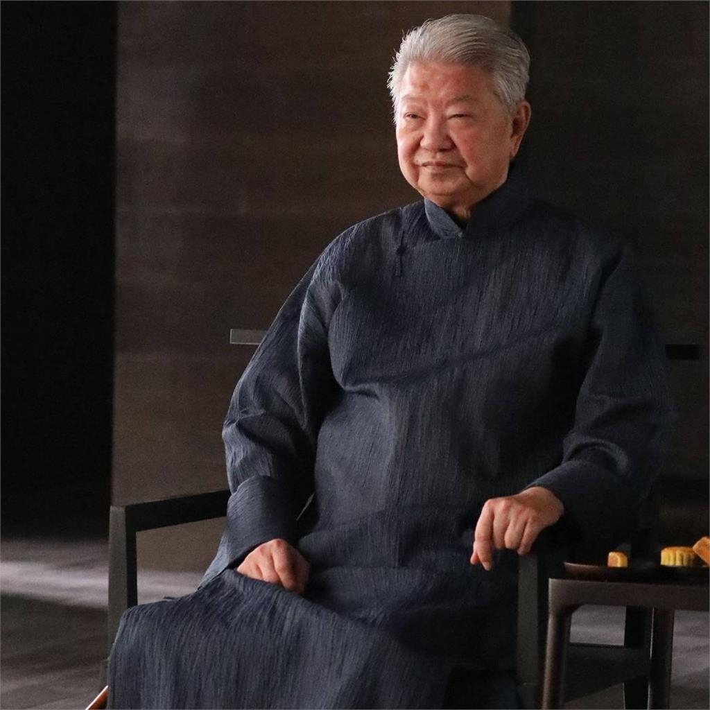 蔡瀾晚年「月砸185萬」豪奢生活曝光！定居高檔酒店「8人伺候起居」