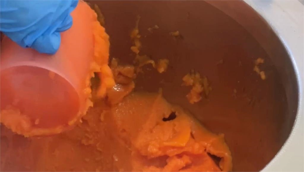 超消暑!嘉義飲料店推木瓜牛奶冰沙 民眾排隊近1小時搶買