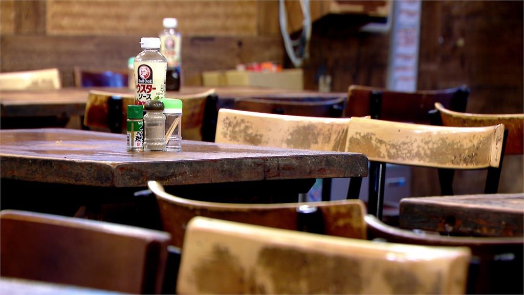 飄香50年「肥前屋」無預警宣布熄燈　饕客紛紛衝店面合照留念！