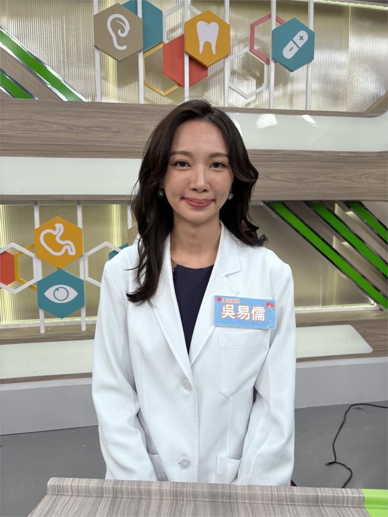 《醫學大聯盟》王思佳夏日崩潰日常!汗水猛攻後腦勺靠「神器」撐全場