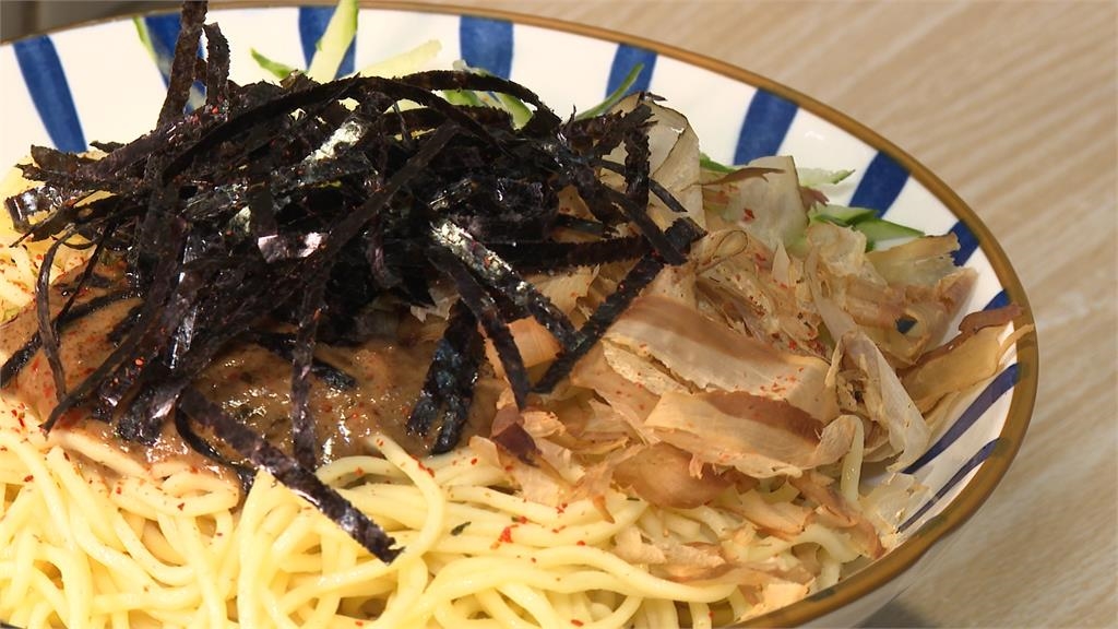 酷熱夏日消暑美食首選 和風柴魚.經典麻醬涼麵鹹香美味