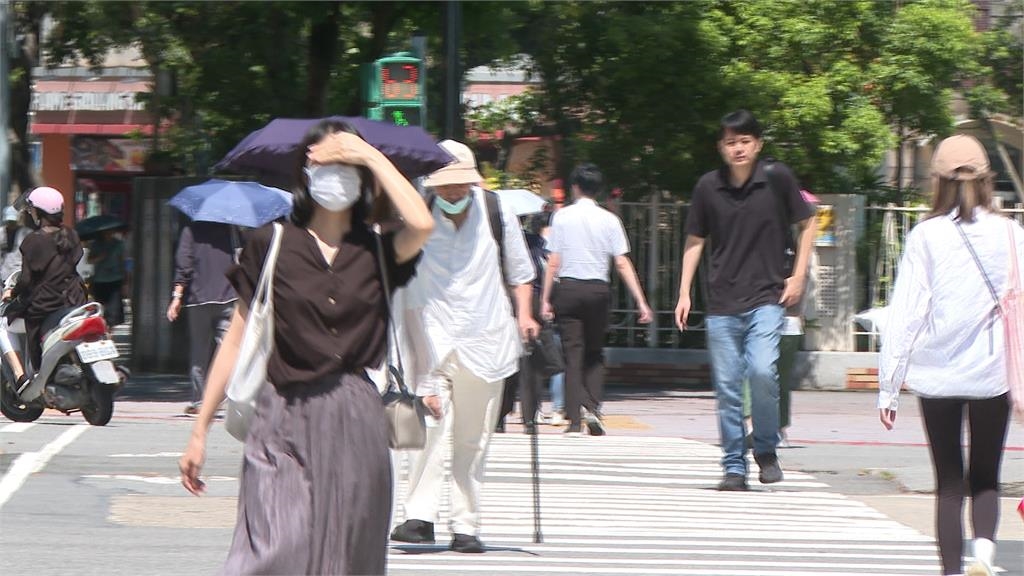 「2颱風」本週接力生成!最新路徑「天女散花狀」 專家揭對台影響機率