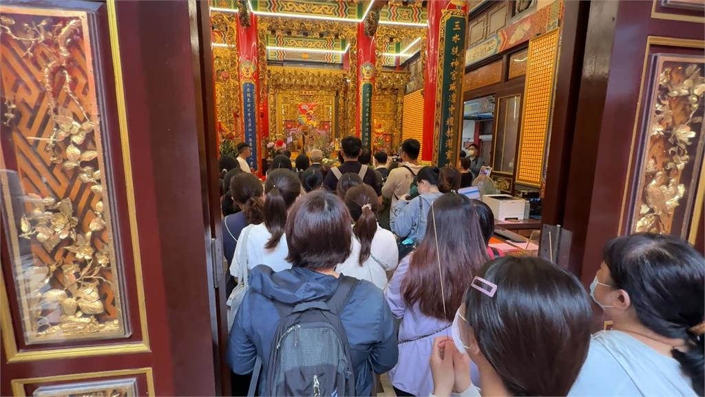 就是今天!「麒麟日」求好孕 /高雄發金鏟找註生娘娘加持