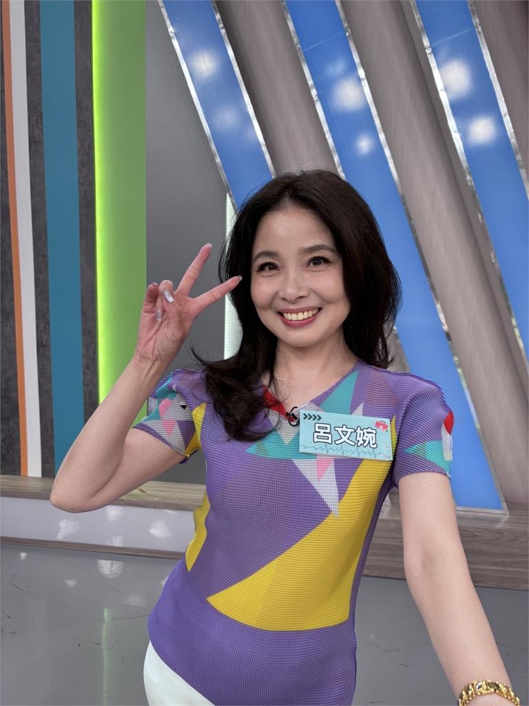 《醫學大聯盟》吳東諺曝站太久腰「喀喀響」！勸老婆白家綺多運動要動起來