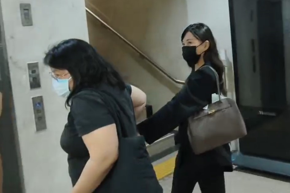 仙塔律師涉「洩密詐團」遭逮!昔辣穿比基尼「炸出胸口刺青」背後含義曝光