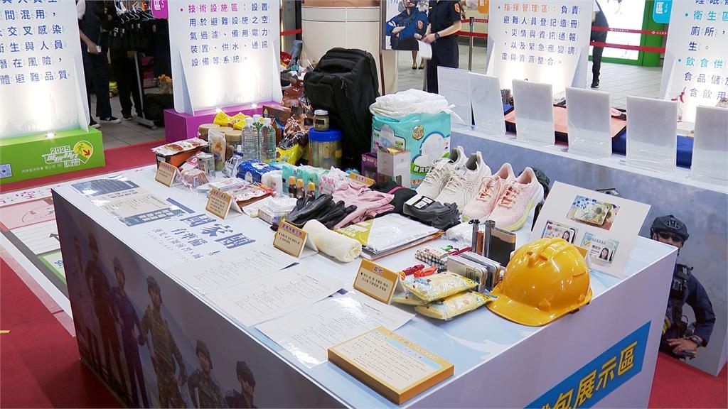 「國家團結月」啟動! 卓榮泰視察防空避難特展