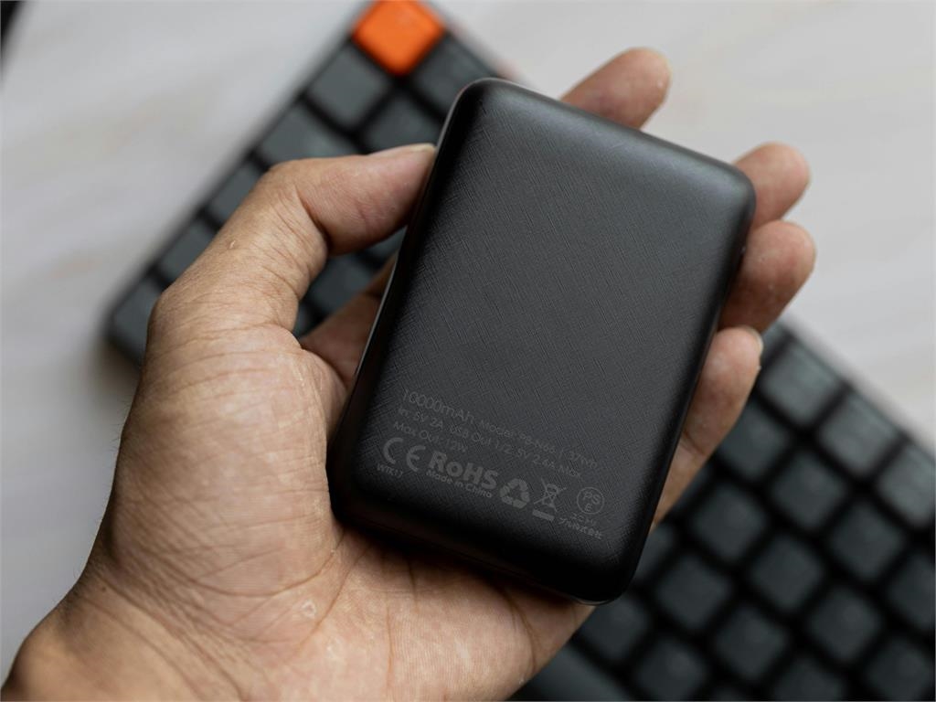 飛日本前先看這裡!日航7/8新規上路「1物品」放頭頂置物箱超NG、禁託運