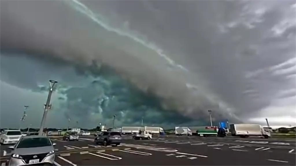 日本海嘯雲「驚見藍光巨龍」7月預言恐成真？郭鎧紋揭「海底火山狀態」解答了