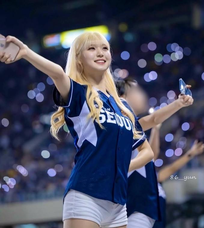 韓籍女神加盟「UniGirls」首穿制服 文慧真親曝唯愛「四爺」陳傑憲