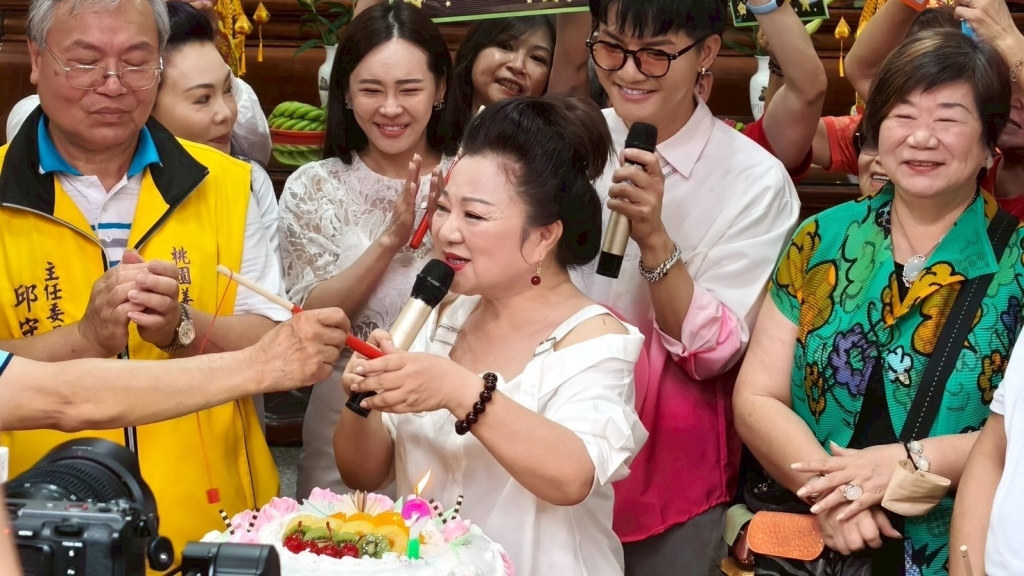 禁友台來賓上《冰冰Show》？ 白冰冰盼智慧看待 談「禁上令」發聲了