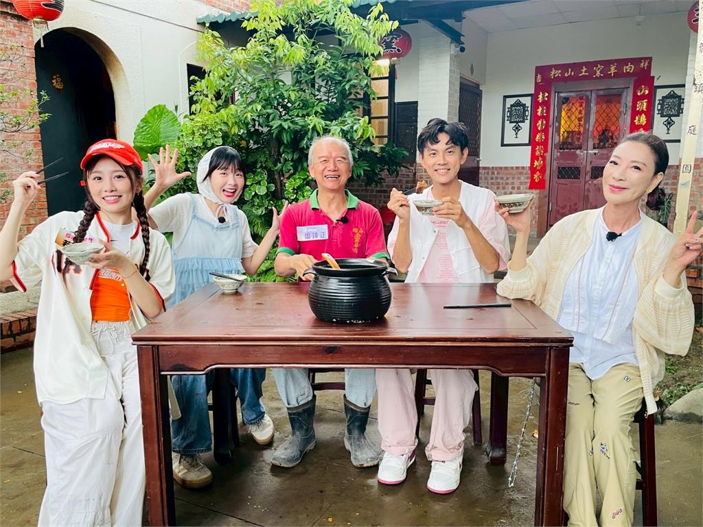 楊繡惠 