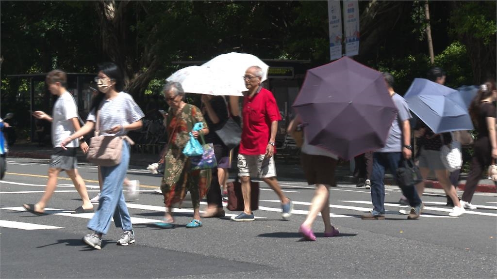 週末恐變天!熱帶低壓生成 最快今晚成輕颱「丹娜絲」
