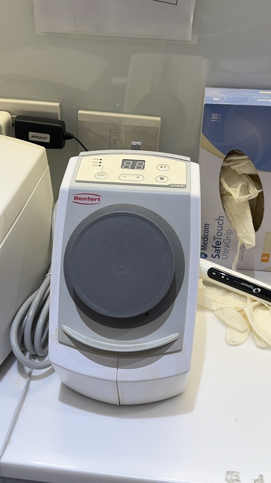 全口重建後就不會有牙周病? 沒做好4件事,「植體周圍炎」爆發更棘手