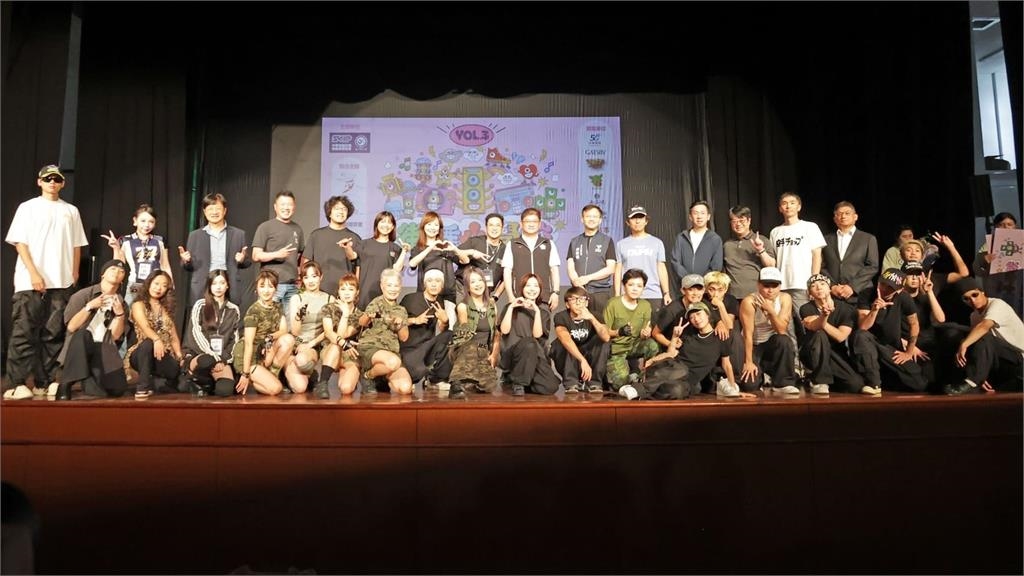 快新聞/最萌街舞賽開戰!百位小學生齊聚飆舞拚冠軍 吳沛憶開幕式大秀舞技