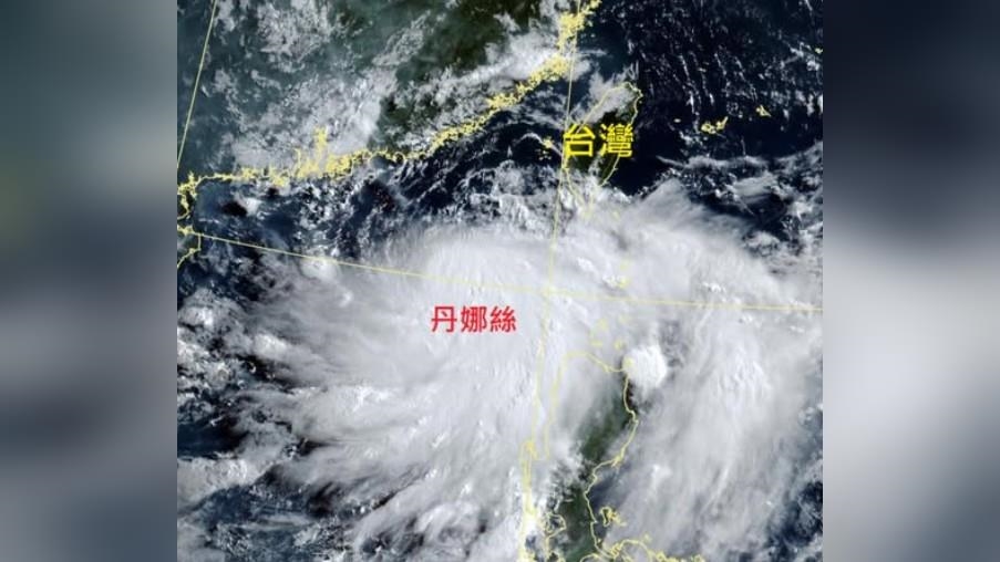 輕颱丹娜絲恐侵台! 鄭明典示警:水氣多、注意排水系統 輕颱丹娜絲恐侵台! 鄭明典示警:水氣多、注意排水系統