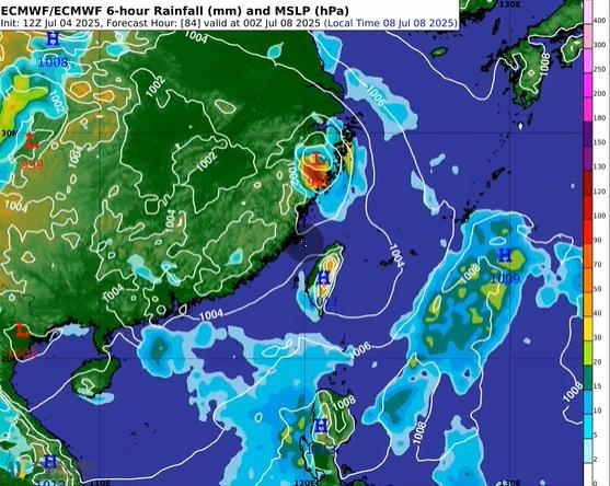 颱風「丹娜絲」海警發布!中南部今晚恐發陸警「最新路徑曝光」