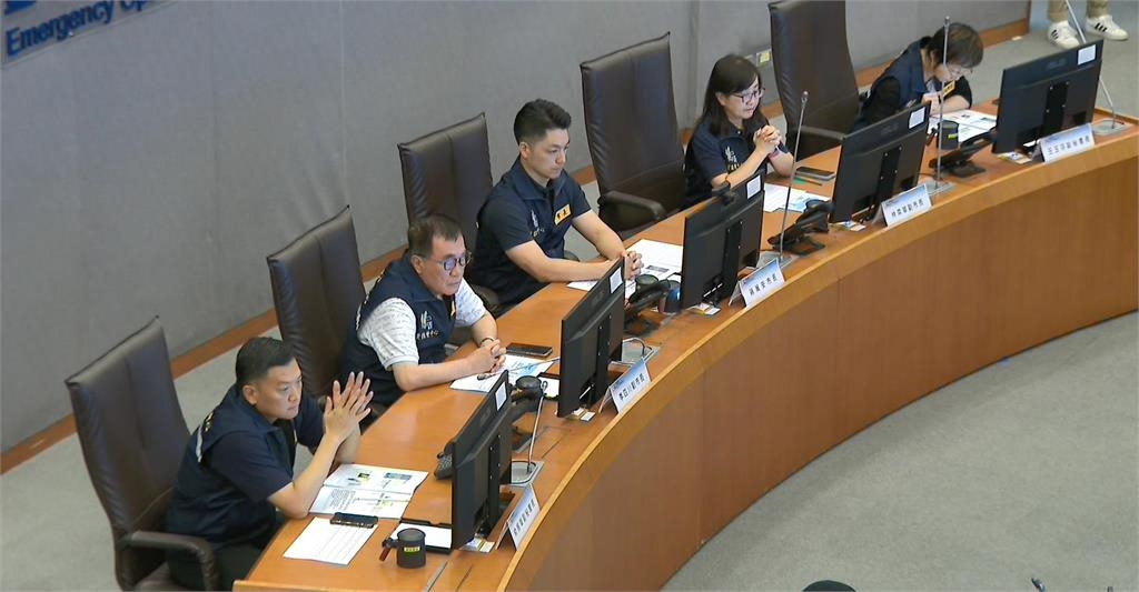「中颱」丹娜絲暴風圈觸陸 不排除從苗栗到嘉義一帶登陸