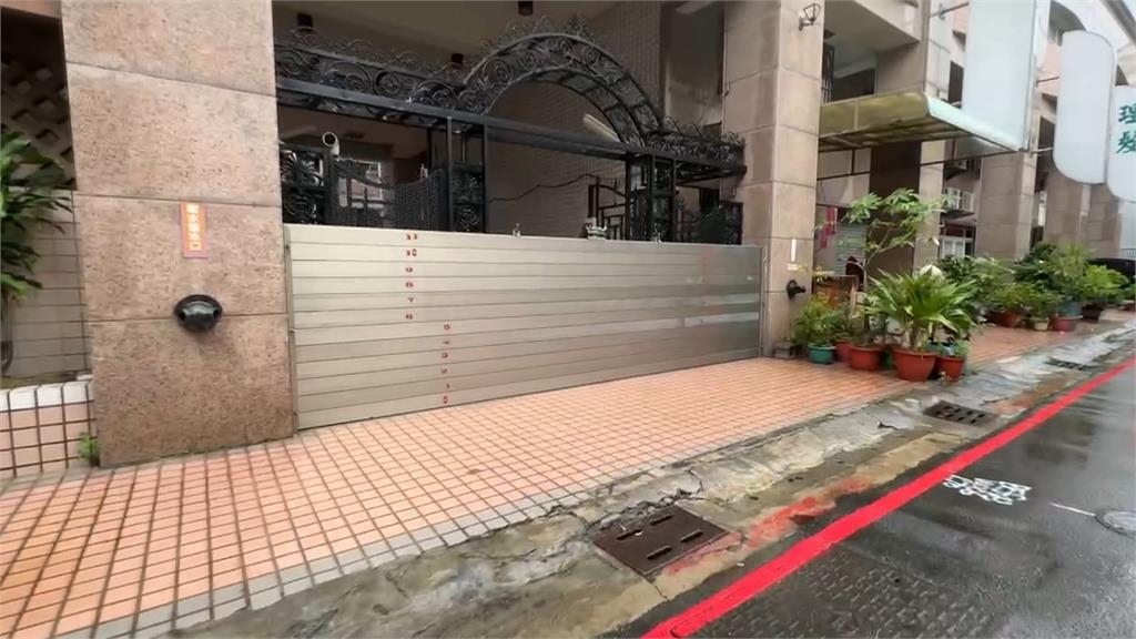 丹娜絲逼近!高雄停班課 旗津渡輪「照常行駛」、公所忙發沙包
