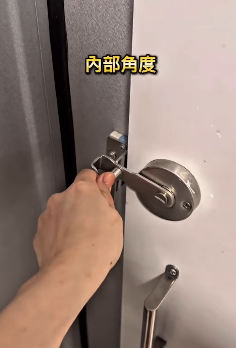 玉兔控花博廁所「超危險」!門鎖遭陌生男闖入喊: 設計漏洞