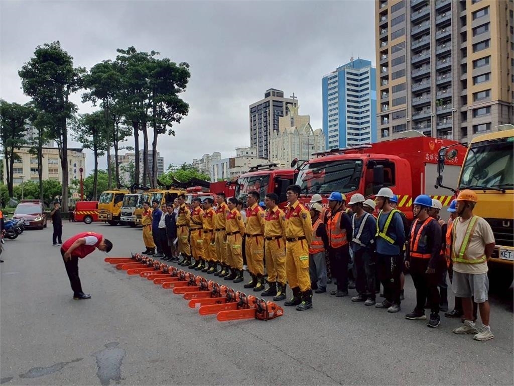 快新聞／丹娜絲重創嘉義　高市府派98人、各式機具支援救災