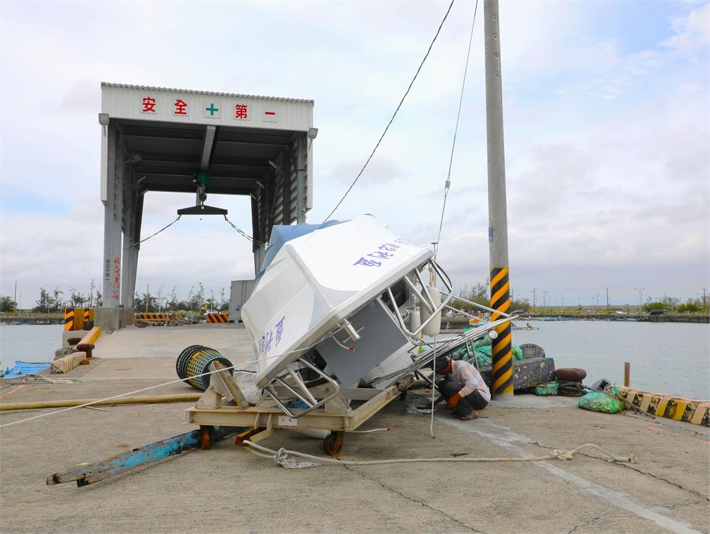 快新聞／丹娜絲重創嘉義　翁章梁親赴布袋、東石沿海地區勘災
