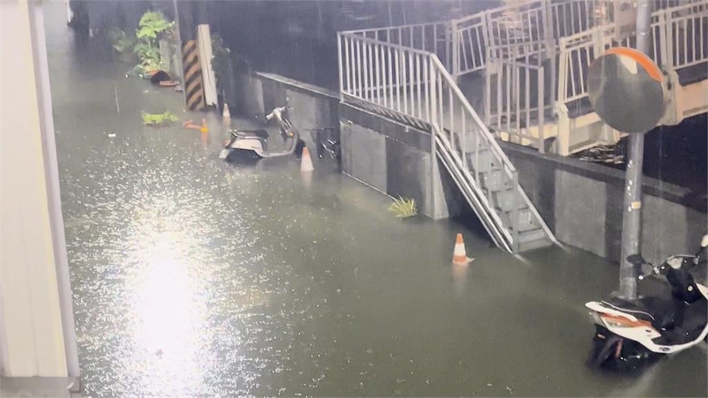 丹娜絲來襲「寶珠溝」水淹40公分 市府:瞬間大雨宣洩不及