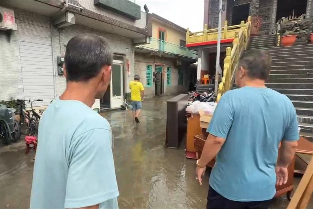 快新聞/人禍?丹娜絲暴雨強襲「高雄汙水廠管線破裂」 50戶居民慘泡水