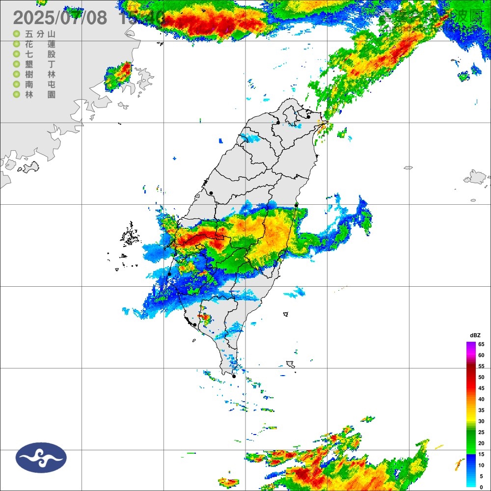 彰化公園淹大水驚見刺青男「脫光裸泳」!網見「下身全露」傻眼:穢物喝到飽