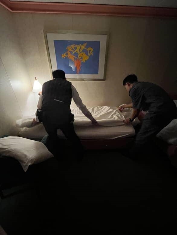 冷氣不冷! 歌詩達郵輪狀況多 小強爬上床.垃圾筒沒清