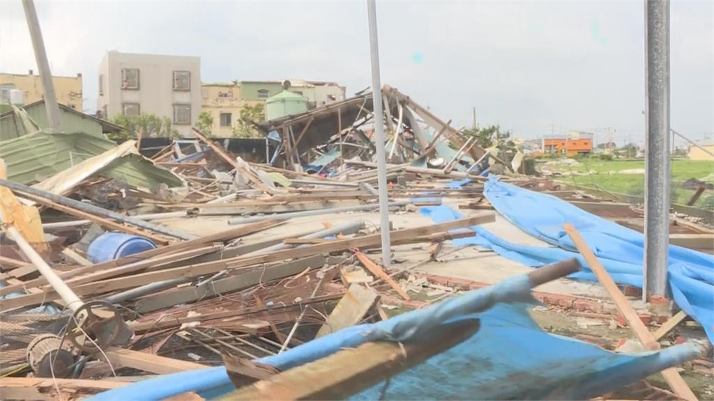 丹娜絲颱風重創義竹鄉　鐵皮屋頂全掀飛、民眾停水停電2天以上