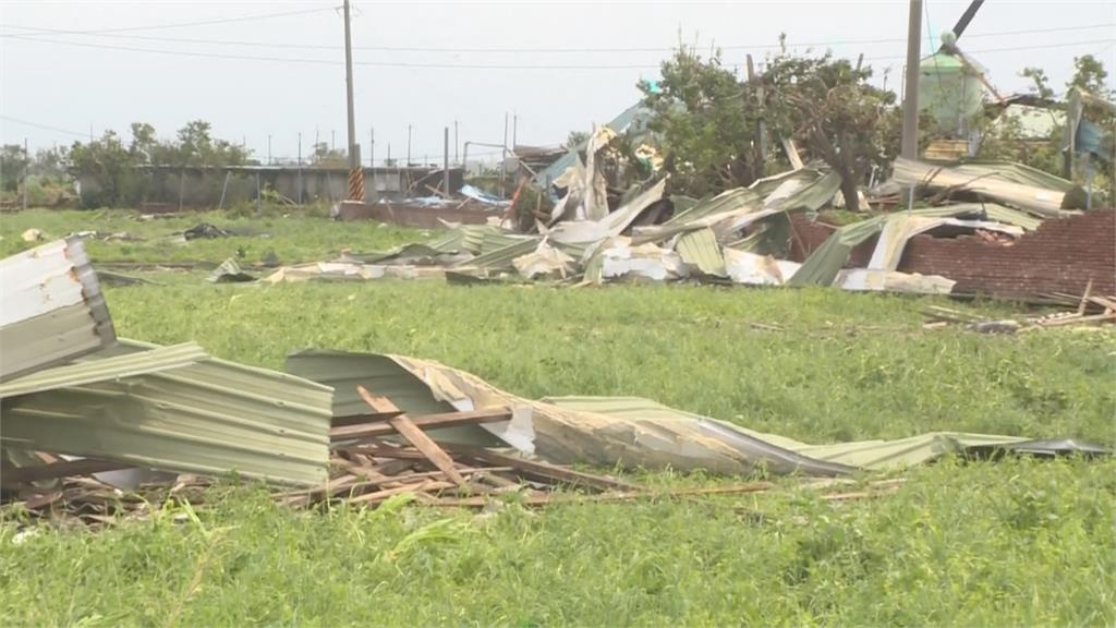 丹娜絲颱風重創義竹鄉 鐵皮屋頂全掀飛、民眾停水停電2天以上