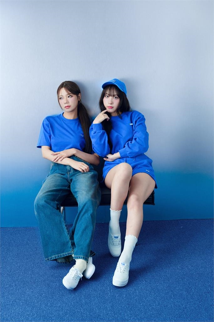 韓國啦啦隊女神李素泳、朴恩惠 出任知名小白鞋品牌大使