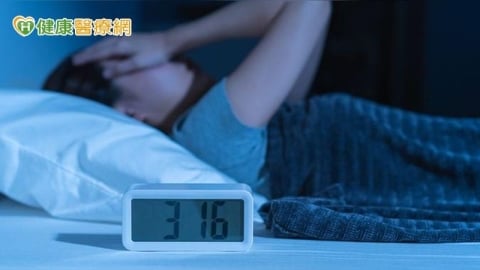 失眠怎麼辦?台灣一年消耗逾11億顆安眠藥!醫曝解方