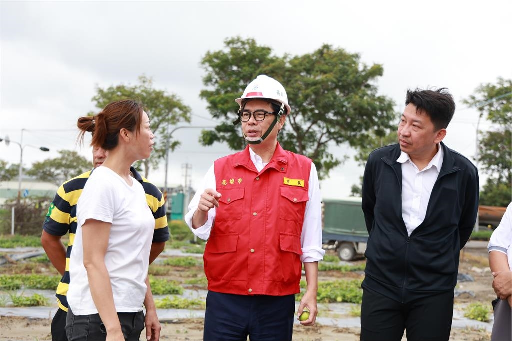 快新聞/再衝第一線!陳其邁赴岡山、梓官勘災 指示加速辦理農損救助