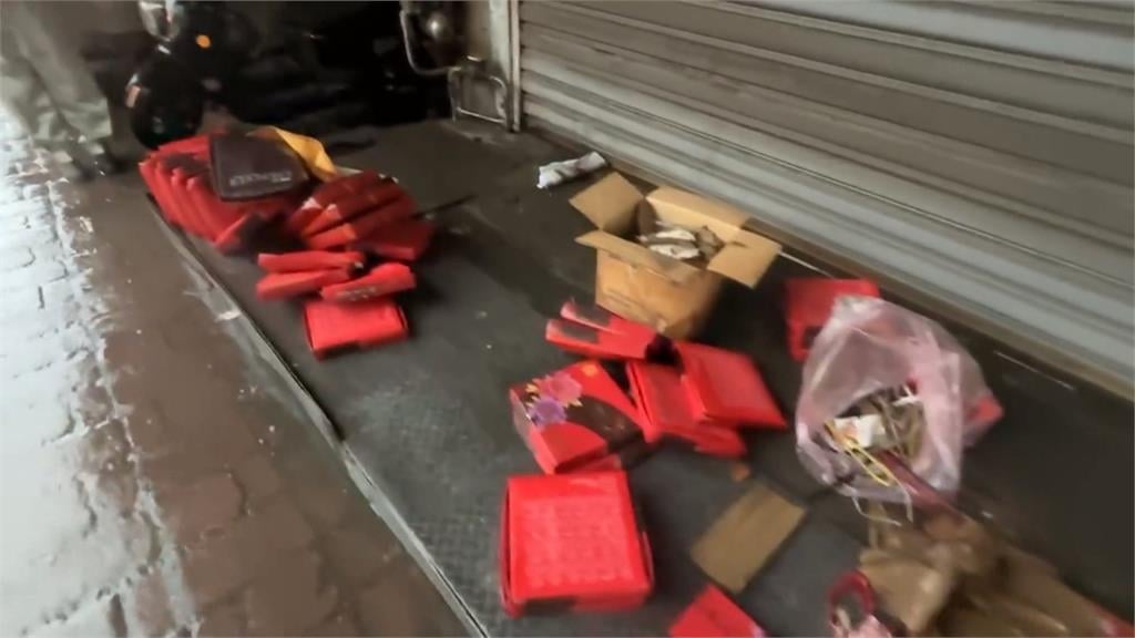 大雨狂倒! 鹿港天后宮外積水再現 淹到腳踝