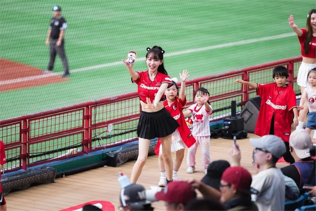 中職/砲哥看這邊!味全龍斗六主場「權喜原、林襄、Yuri」全來了、門票還買一送一