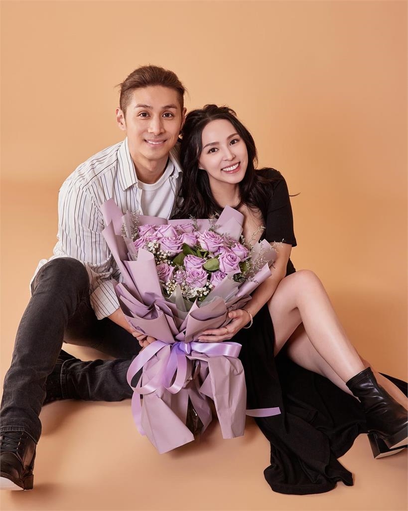 熊熊女兒抓周現場老公鬧烏龍 「1巧合」錯認老婆糗喊:怎麼是妳!