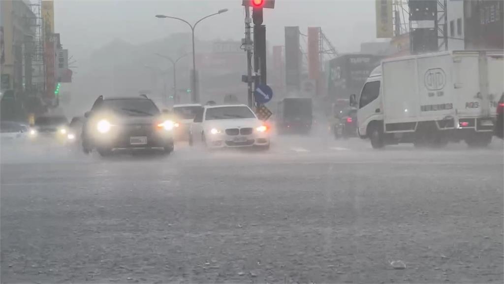 南部防豪大雨！　台南12區、高雄5區、屏東9原鄉週四停班課
