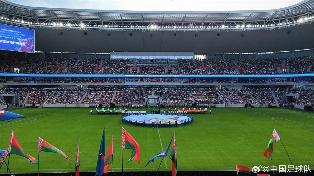 足球/出國比賽還是採購?東亞盃中國隊慘輸 23球員帶657件行李遭酸變代購