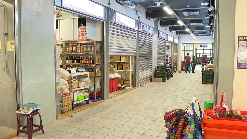 環南市場開幕首日就被罵 攤商怨「生意掉7成、動線亂」