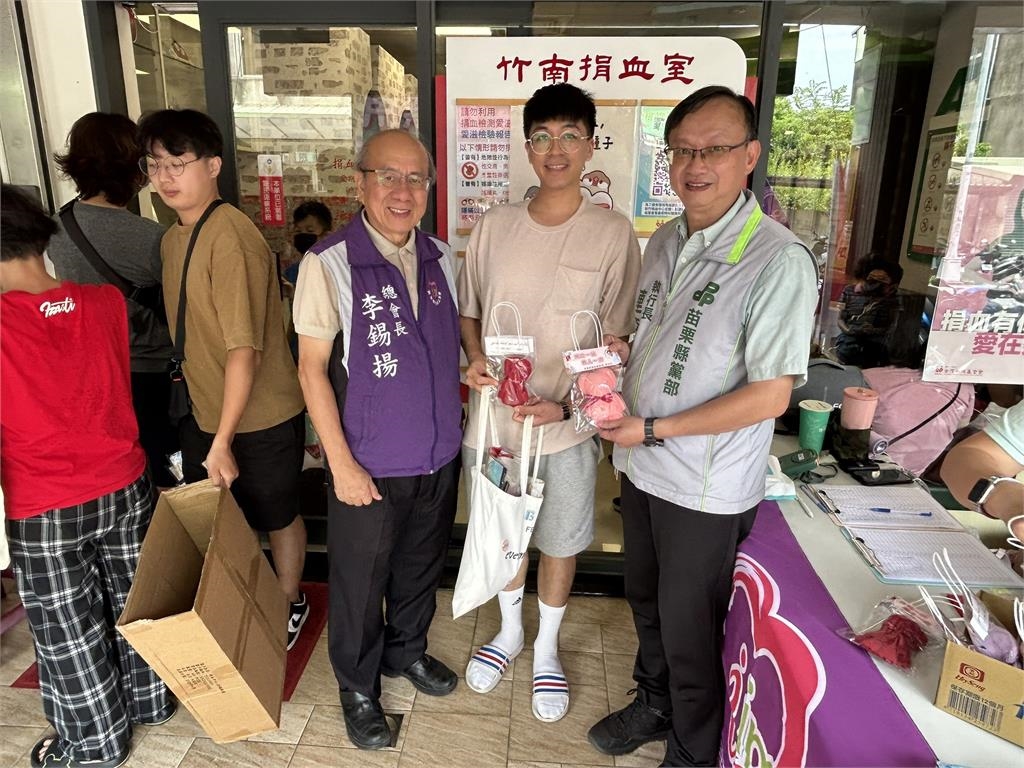 快新聞／熱血一夏！綠苗栗黨部合辦捐血活動　募得284袋熱血創史上第二高