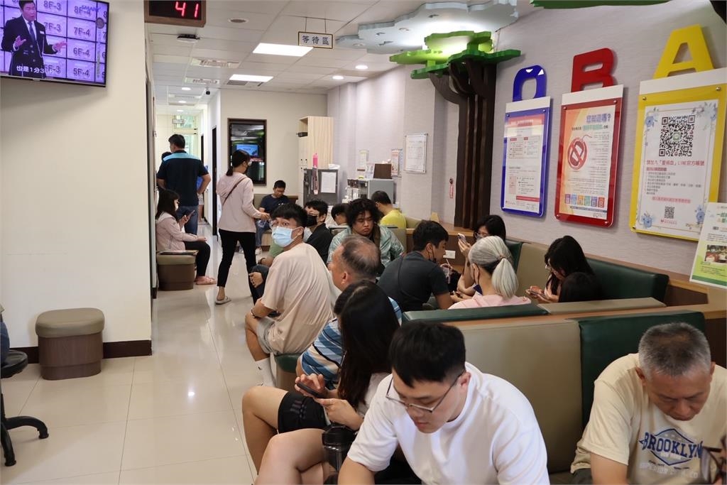 快新聞／熱血一夏！綠苗栗黨部合辦捐血活動　募得284袋熱血創史上第二高