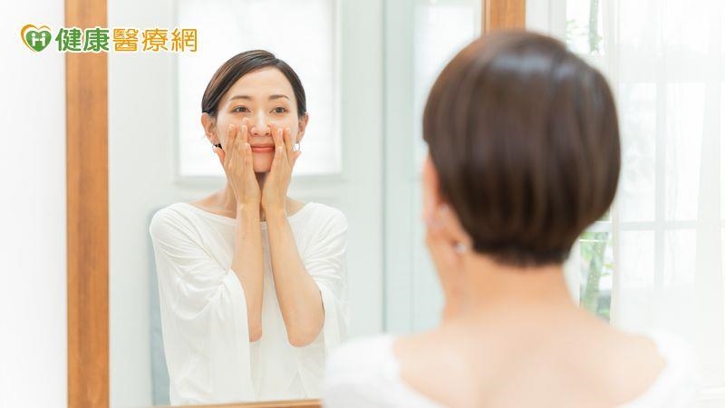 「臉部瑜伽」真的能瘦臉、抗老？皮膚醫來解答　想每天做應避開1脆弱部位