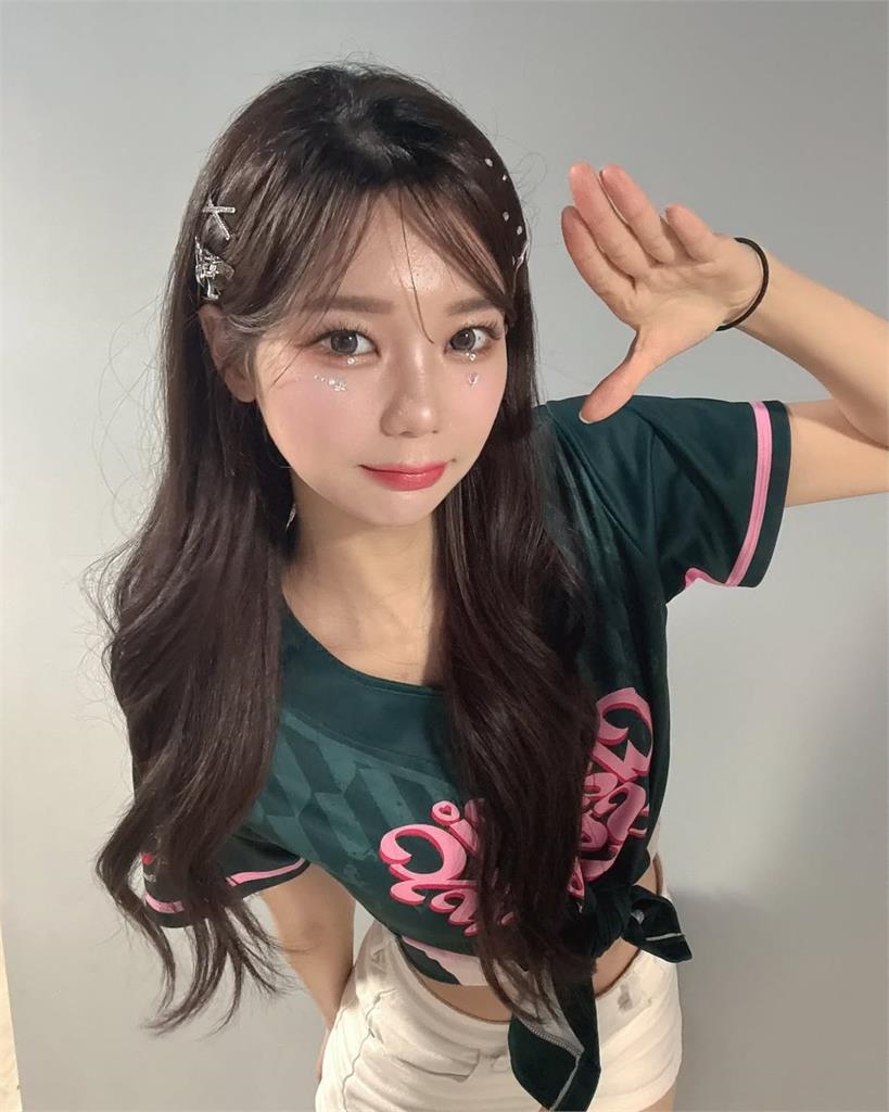 中職首登場！「韓援雙星」李素泳、朴恩惠降臨味全龍大巨蛋主場熱血應援