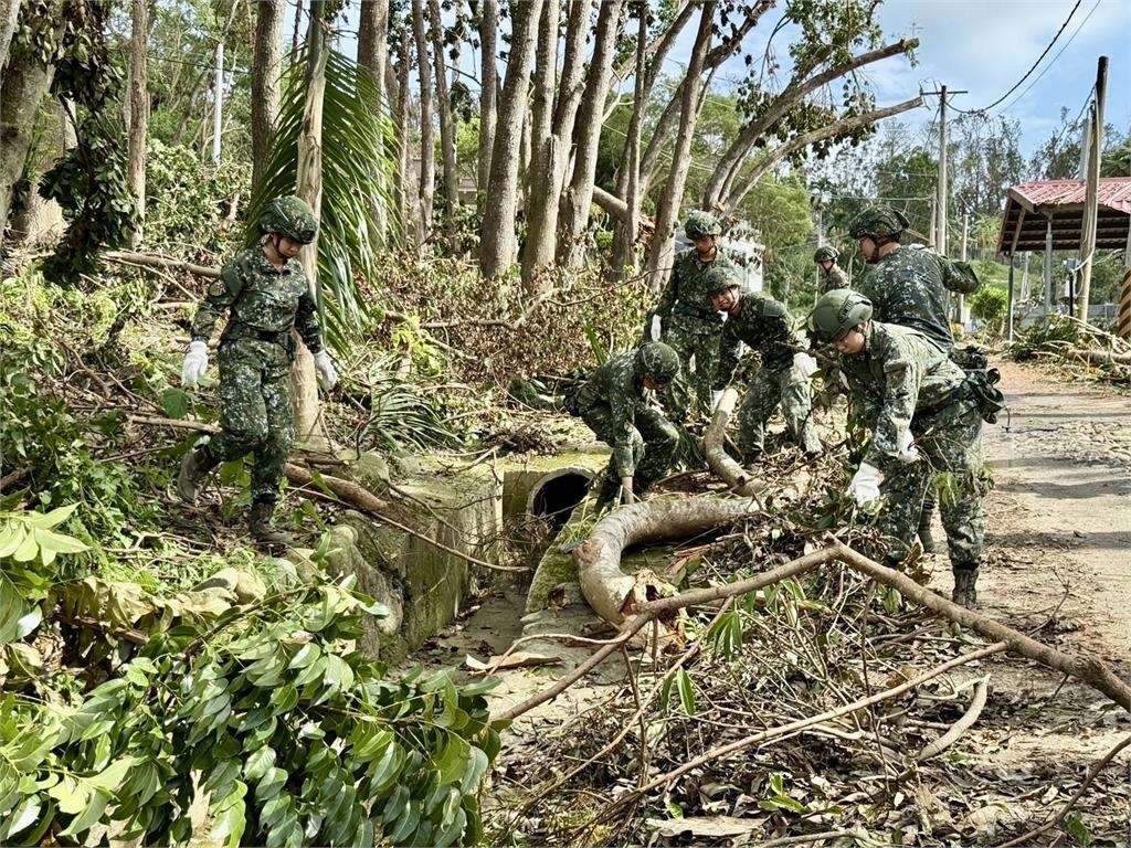 快新聞/拚復舊! 國軍第四、第五作戰區挺進嘉南協助災民