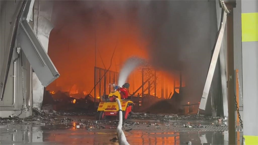 台泥旗下三元能源電池廠爆炸起火 高雄市府急發空污警告