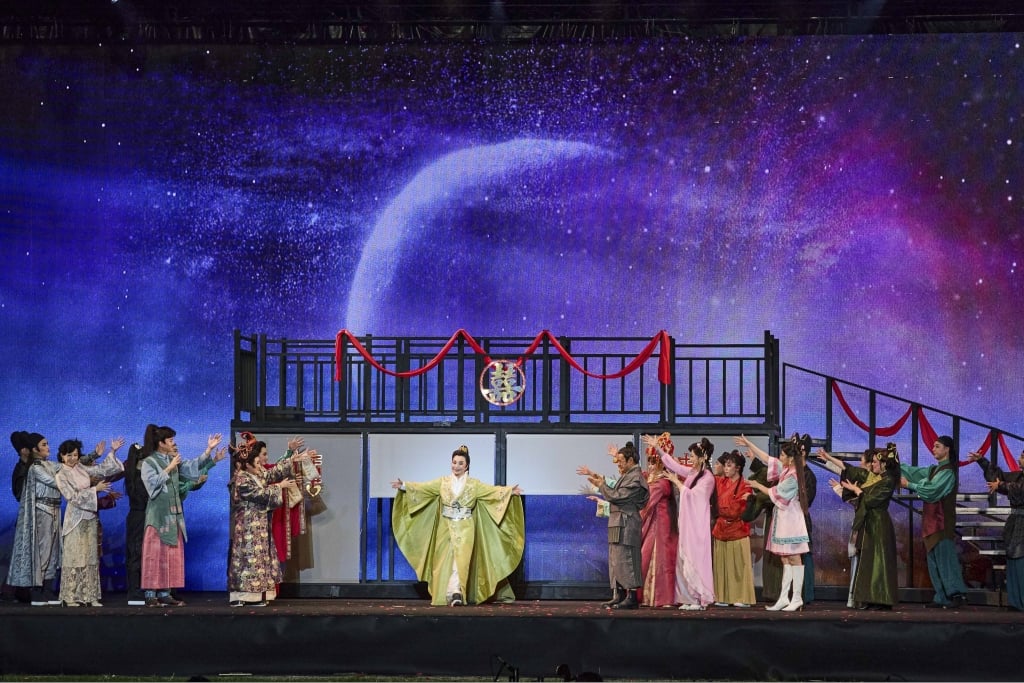 唐美雲「子孫滿堂」過61歲生日！ 歌仔戲入圍金曲喜上加喜